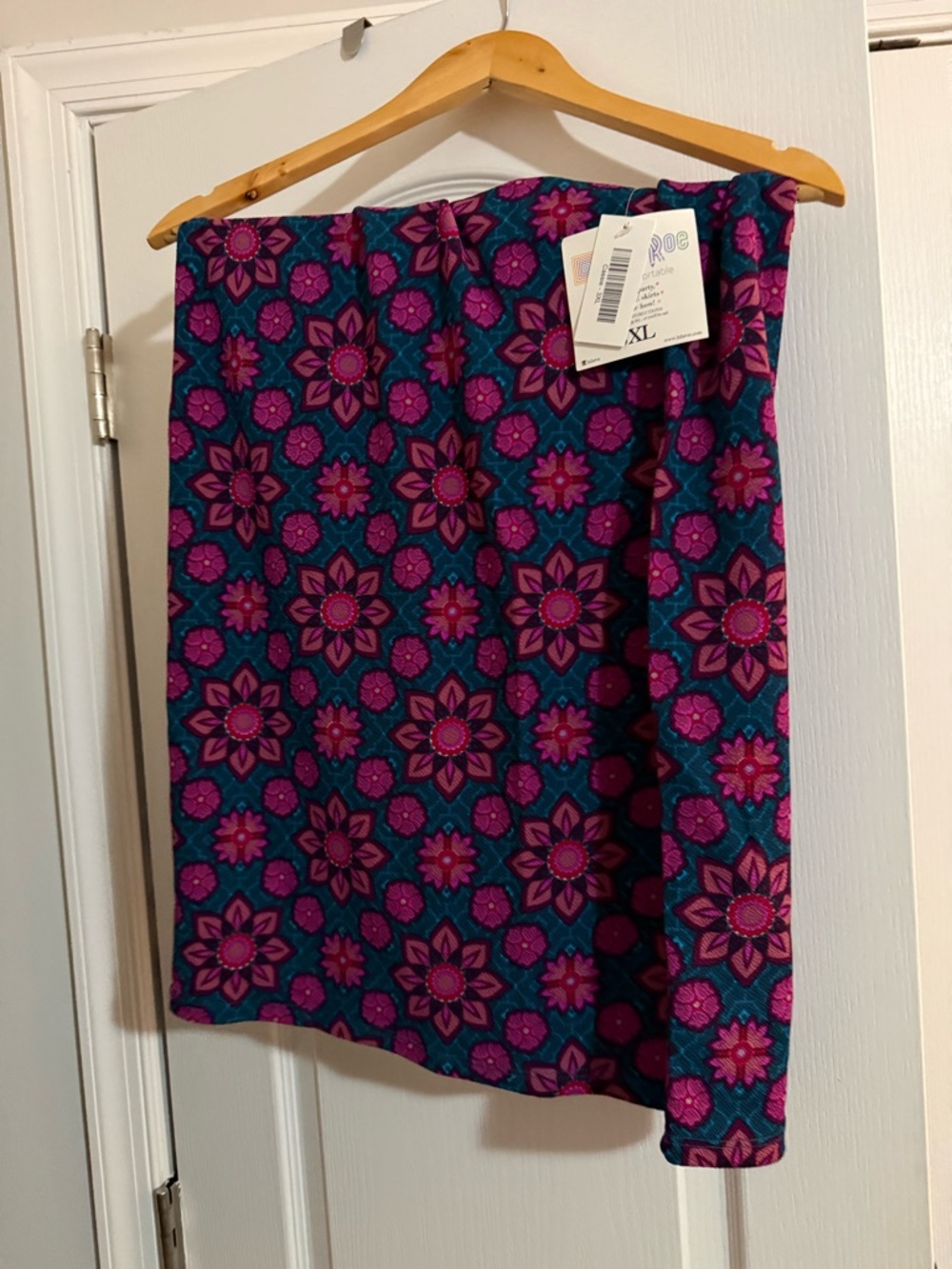 NWT LuLaRoe Cassie pencil skirt, size 3xl (24-26)
